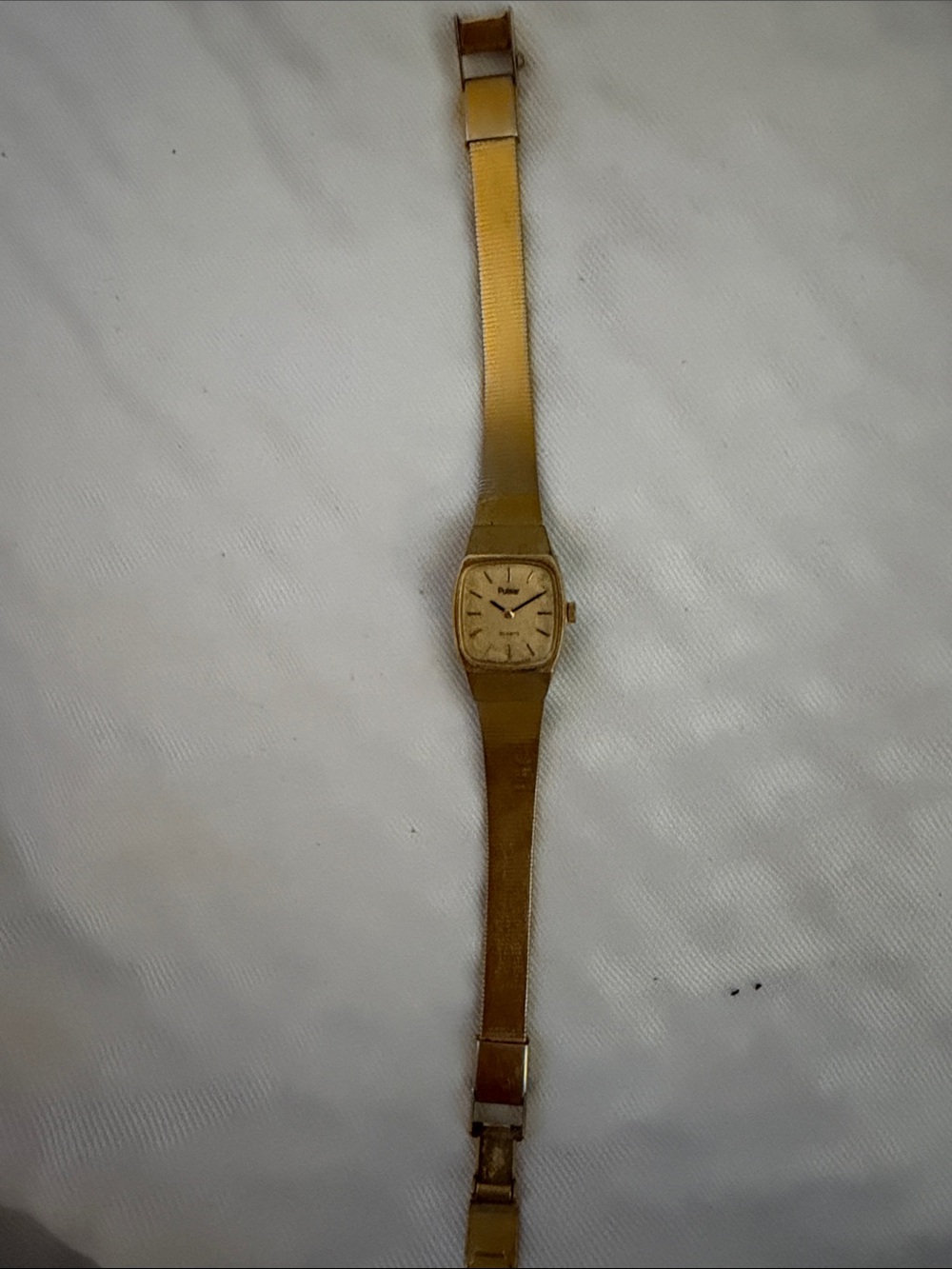 Pulsar Gold-Tone Women's Slim Bracelet Watch needs battery